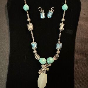 Avon Lucite Glass Necklace Faux Turquoise necklace/earrings. Stylish.